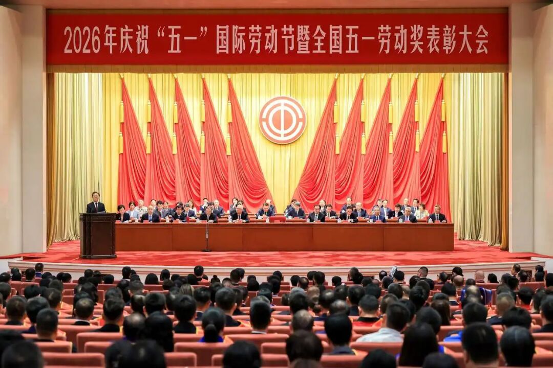 致敬jinnianhui金年会奋斗者！ 五一焦芈见证钢铁匠心 青年前锋彰显钢铁担任